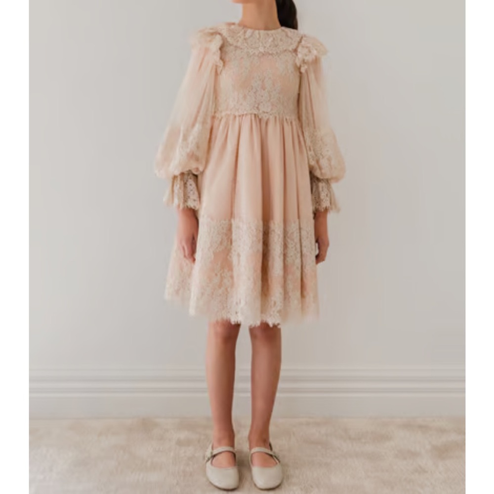Petite Amalie lace dress size 6
Elegant Lace Kids Dress in Cream